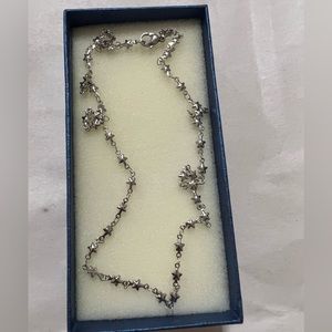 Beautiful silver necklace new in original box